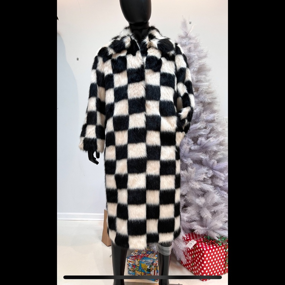 NWOT Stand Studio Checkerboard Faux Fur Coat 52” bust XL